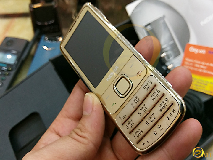 Nokia 6700 gold chính hãng xách tay ukraine